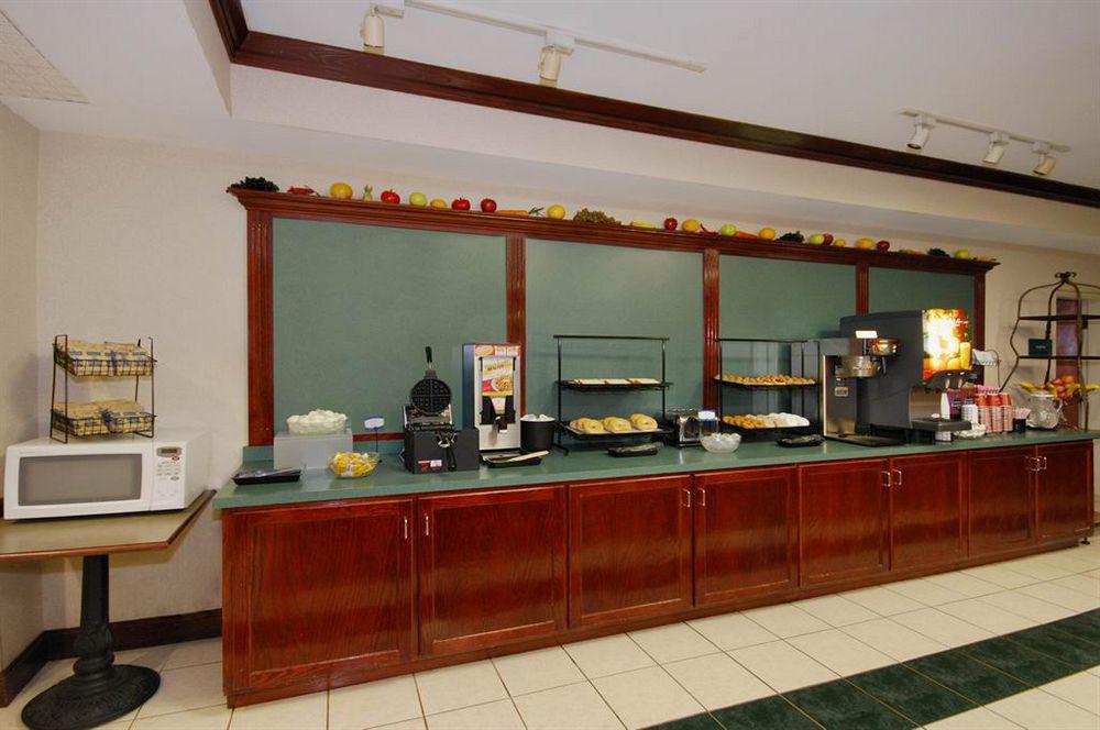 Red Roof Inn & Suites Newnan Eksteriør billede