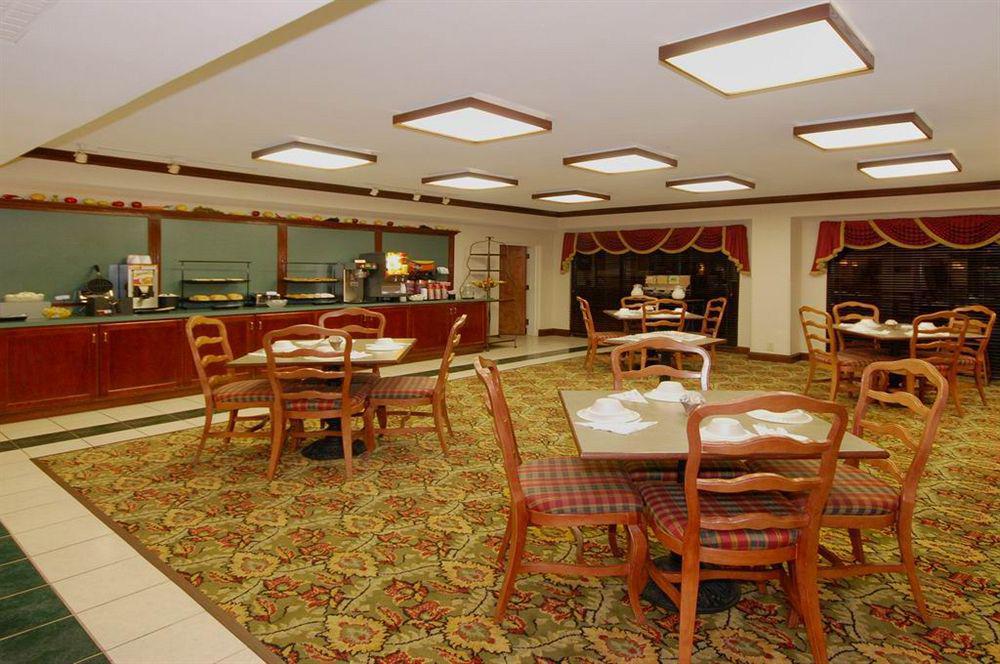 Red Roof Inn & Suites Newnan Eksteriør billede