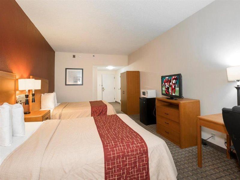 Red Roof Inn & Suites Newnan Eksteriør billede