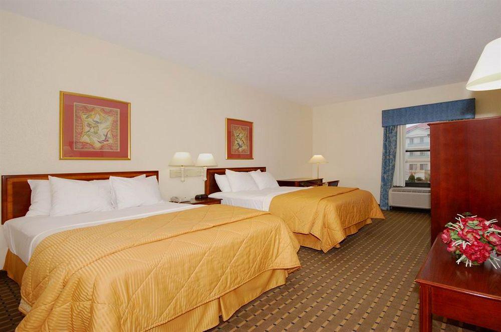 Red Roof Inn & Suites Newnan Eksteriør billede