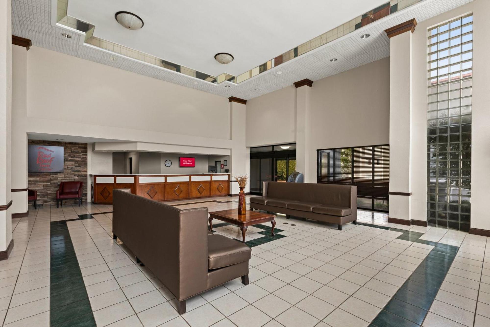 Red Roof Inn & Suites Newnan Eksteriør billede