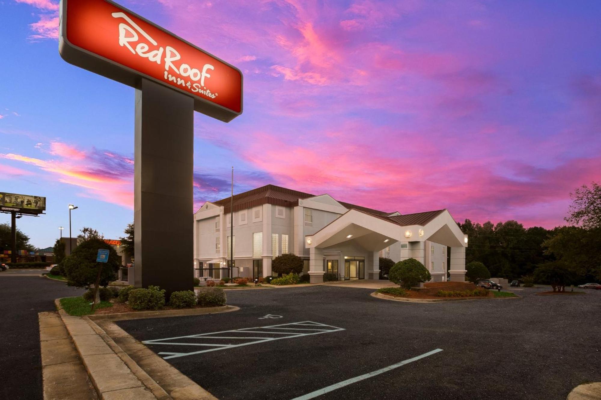 Red Roof Inn & Suites Newnan Eksteriør billede