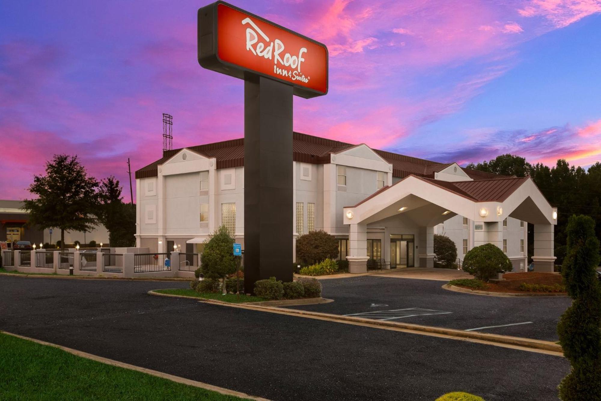 Red Roof Inn & Suites Newnan Eksteriør billede