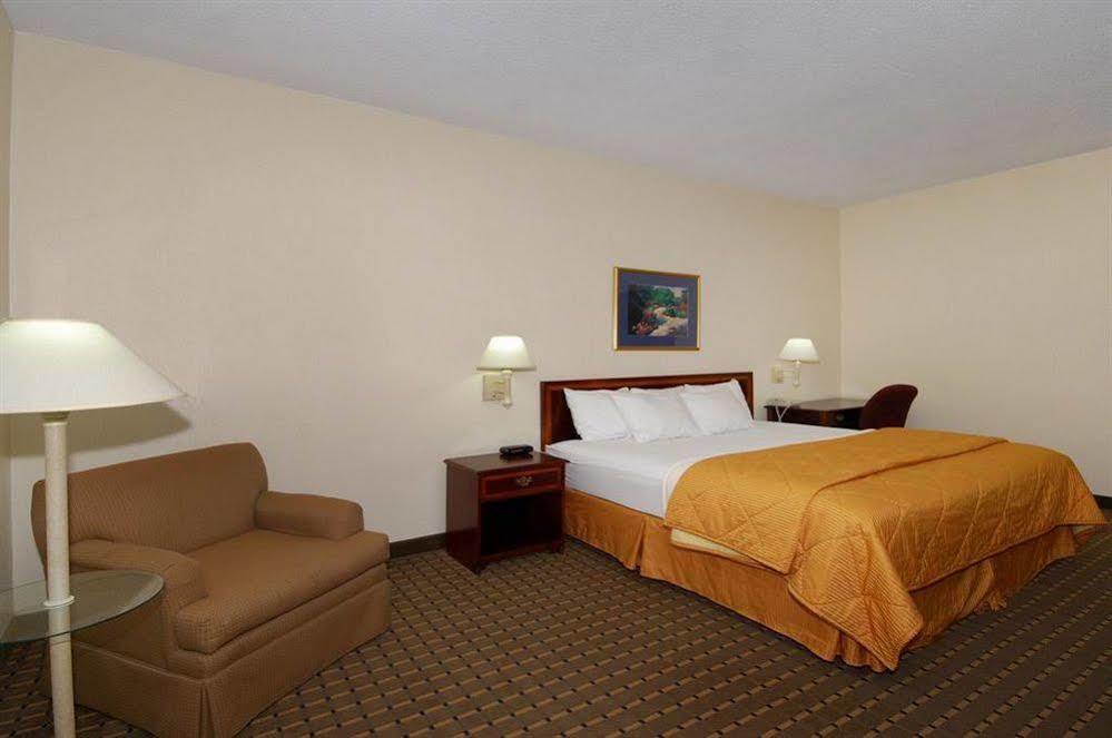 Red Roof Inn & Suites Newnan Eksteriør billede