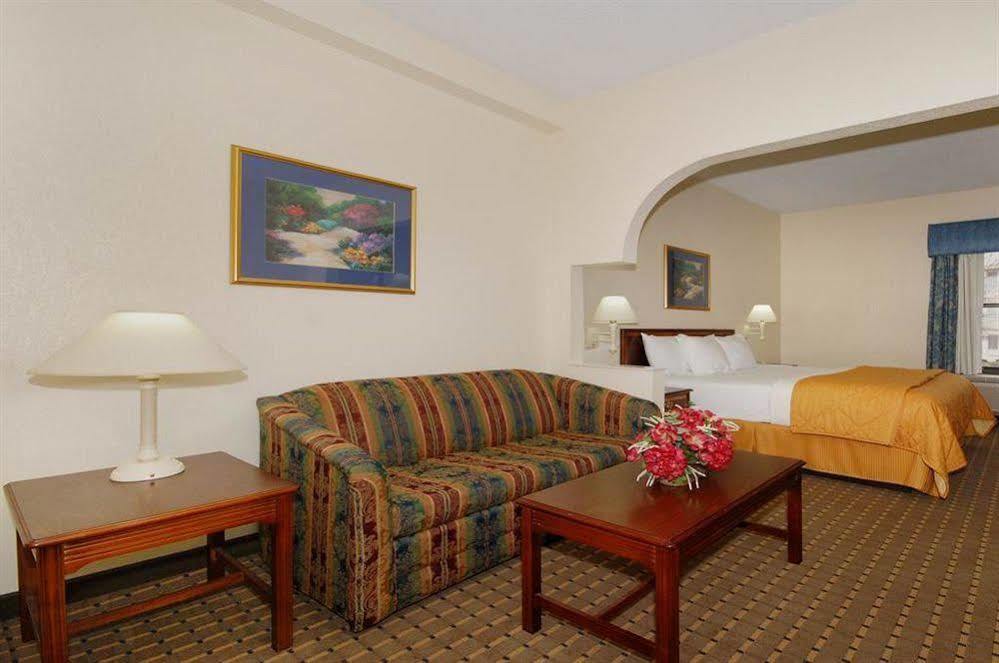 Red Roof Inn & Suites Newnan Eksteriør billede